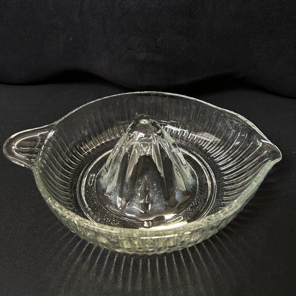 Vintage Ribbed Clear Glass Fruit Juicer with Handle and Pouring Spout